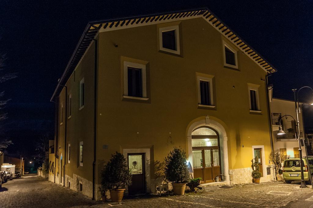 Poggio Picenze La Locanda Di Mariella Dal 1950 מראה חיצוני תמונה
